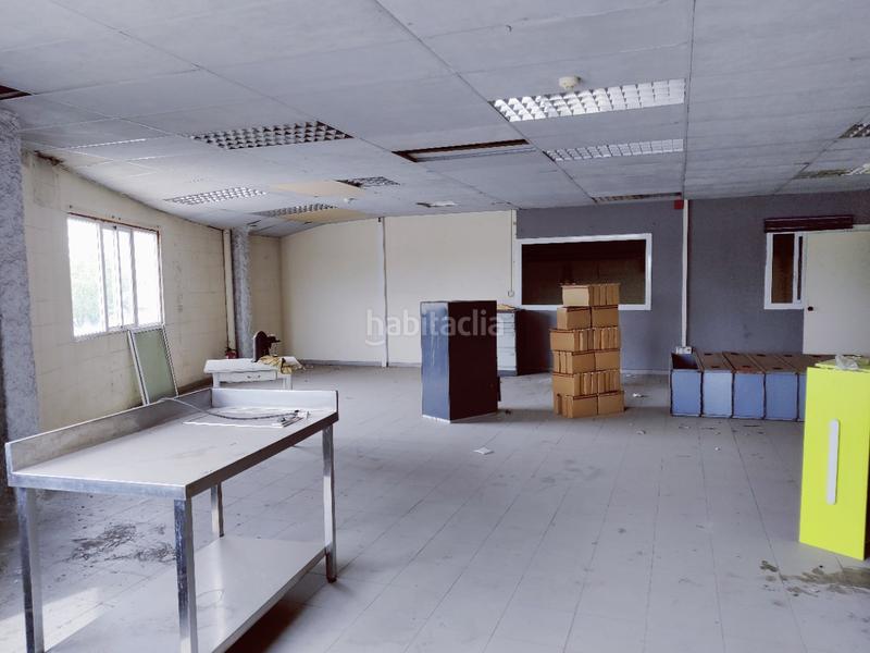 Foto 2e8d831f-7f46-470f-9191-675c3bda89fe. Affitto capannone industriale in poligono pedrosa in Hospitalet de Llobregat (L´)