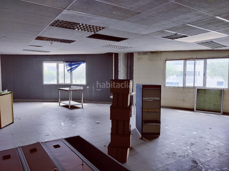 Foto a3b04a17-b09f-4e6c-bbea-bdfbe325afc6. Affitto capannone industriale in poligono pedrosa in Hospitalet de Llobregat (L´)