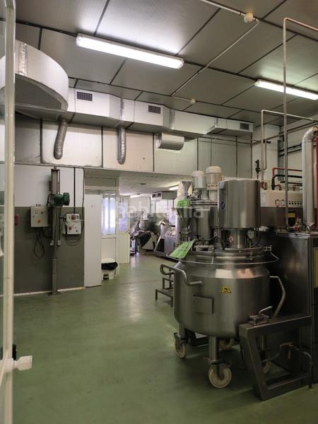 Foto 439dde36-e512-4907-a917-f73c7ab1a530. Affitto capannone industriale in Bon Pastor Barcelona