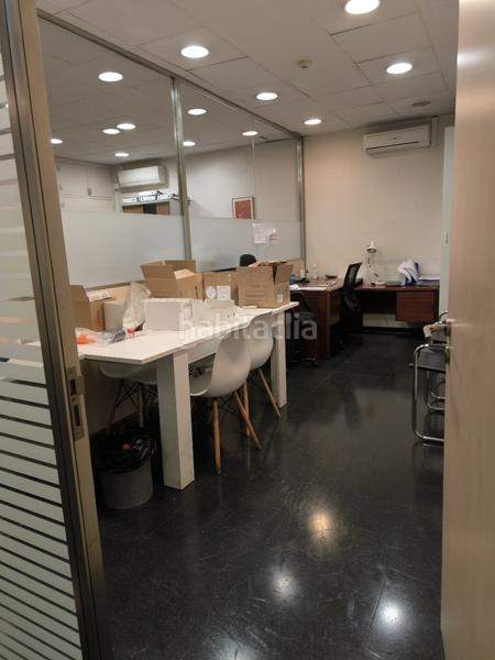 Foto 41340ec4-0bcd-4623-acb1-4e2210716e89. Rent industrial building in Bon Pastor Barcelona