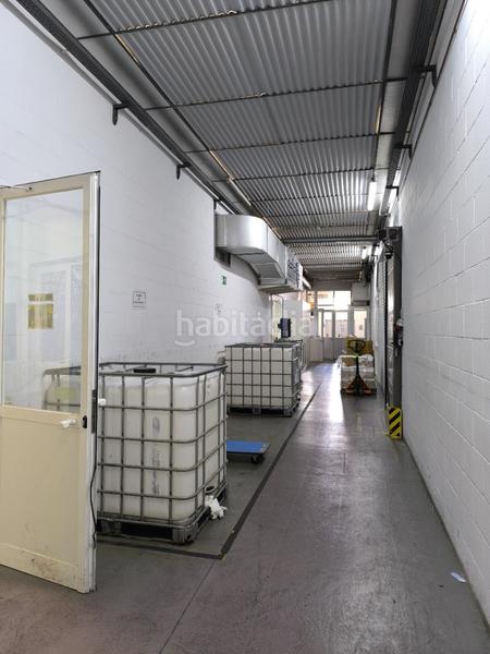 Foto ea8f66da-12a7-4579-a169-09a1530feda7. Rent industrial building in Bon Pastor Barcelona