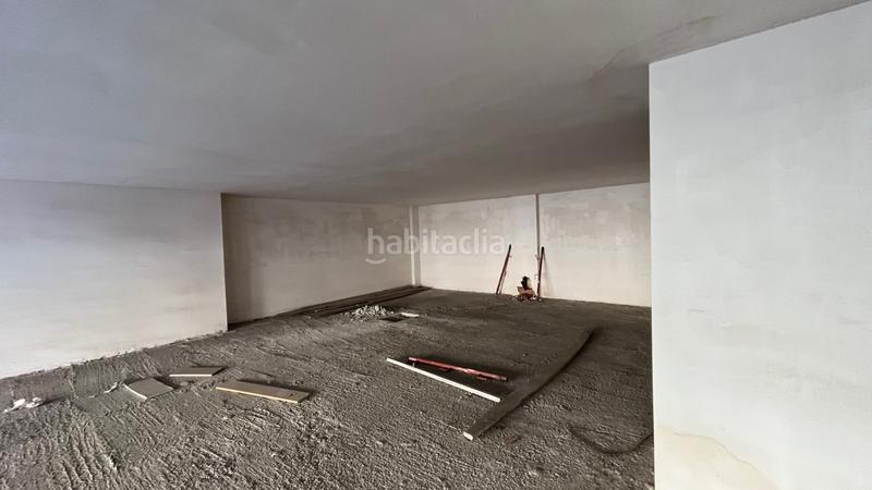 Foto 52cd70cb-6c77-49b0-9f63-1acfe359e17b. Rent business premise in valldaura 222 in Porta Barcelona