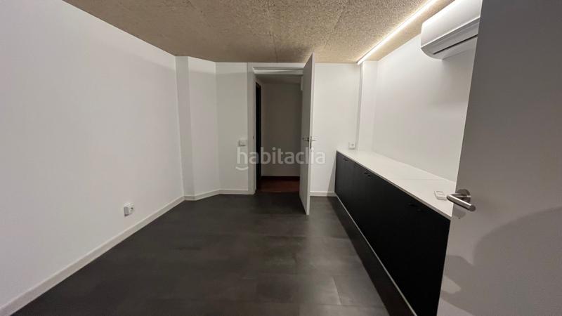 Foto 36d5a916-9934-4688-965b-8963ac3a63d1. Location local commercial dans ripoll / misser ferrer 18 dans Barcelona