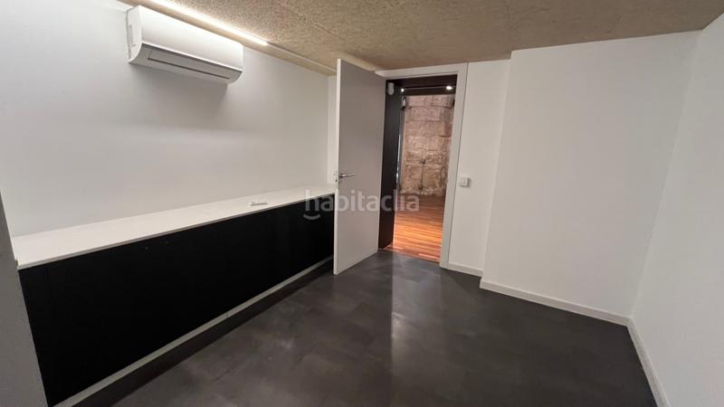 Foto 837a9f7c-5812-400d-ad0f-1fd0e43fa7d5. Location local commercial dans ripoll / misser ferrer 18 dans Barcelona