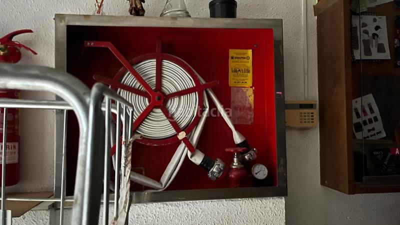 Foto d71370ef-e651-4193-80bd-ce11a8b30380. Rent business premise in badal 58 in La Bordeta Barcelona