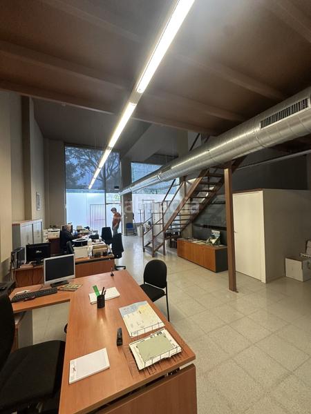 Foto d955b8ff-dd77-4072-8c10-3138eb65c680. Local comercial a ernest lluch 5 a Collblanc Hospitalet de Llobregat (L´)