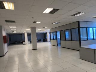 Rent Industrial building in Poligono almeda