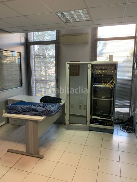 Foto 4128083d-a1ba-4fd2-a26a-4069e164ae66. Nau industrial a poligono pedrosa a Granvia LH Hospitalet de Llobregat (L´)