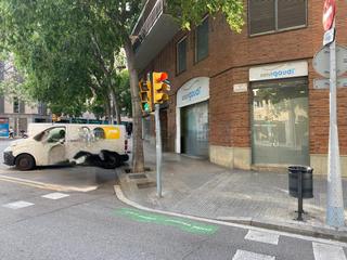 Business premise in PROVENÇA 521