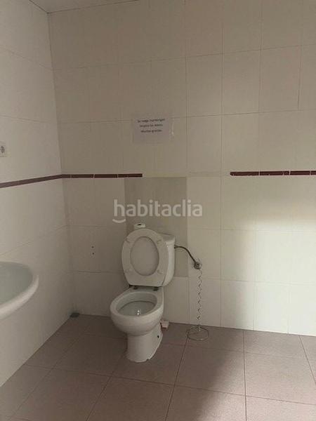 Foto 174a1d16-6140-45d4-b5eb-cc01ea45d1a7. Local comercial a del comte de salvatierra 5-15 a Barcelona