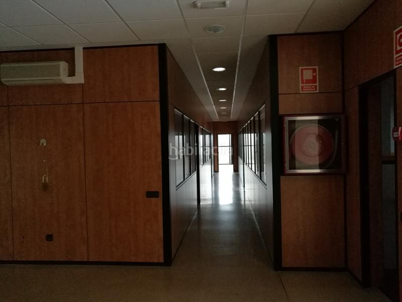 Foto a540efab-924e-4876-8e2c-1ffcb0b29a90. Location bâtiment à usage industriel dans poligono fontsanta dans Sant Joan Despí