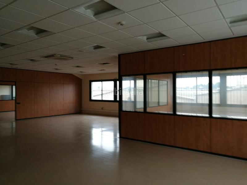 Foto 0cbcf727-0ff9-499b-bc3c-ef9872e07df0. Alquiler nave industrial en poligono fontsanta en Sant Joan Despí