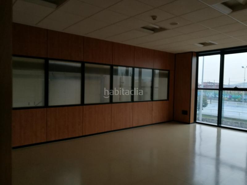 Foto 4da3e004-0a67-465e-93d1-f0d0dafc876f. Alquiler nave industrial en poligono fontsanta en Sant Joan Despí