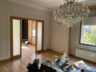 Miete Etagenwohnung in Balmes 441