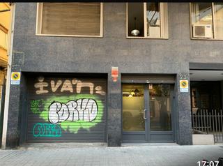 Business premise in DE LES CAMÈLIES 23