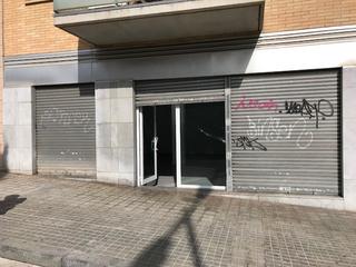 Affitto Locale commerciale in Barcino 123