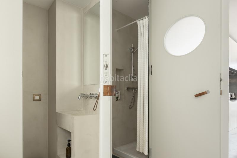 Foto de38ab80-271b-4d95-aa2a-cb78f70fe3fa. Rent office space in de roger de llúria 44 in Dreta de l´Eixample Barcelona