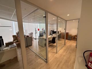 Büro in MUNTANER 239