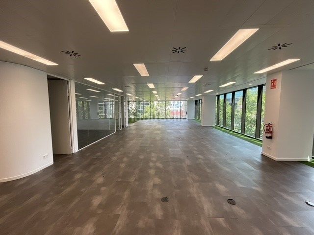 Foto b1b830b4-f5b5-468c-8a41-f349be176575. Affitto edificio in pallars 190 in Poblenou Barcelona