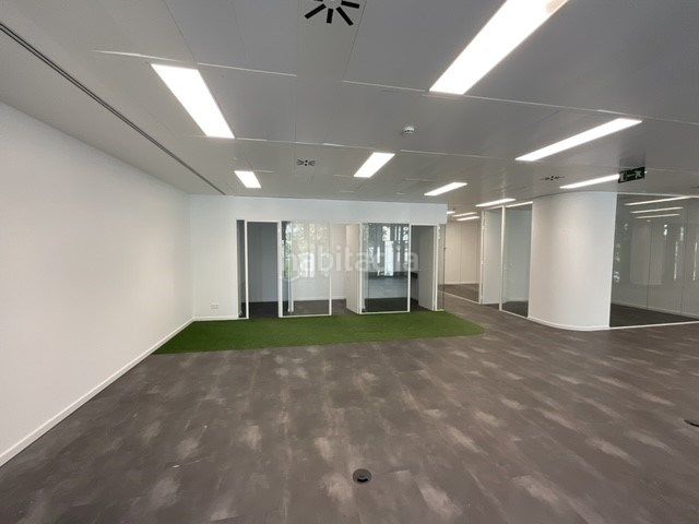 Foto 2cf887fa-2d1b-4ae8-9abc-503cce65381e. Alquiler edificio en pallars 190 en Poblenou Barcelona