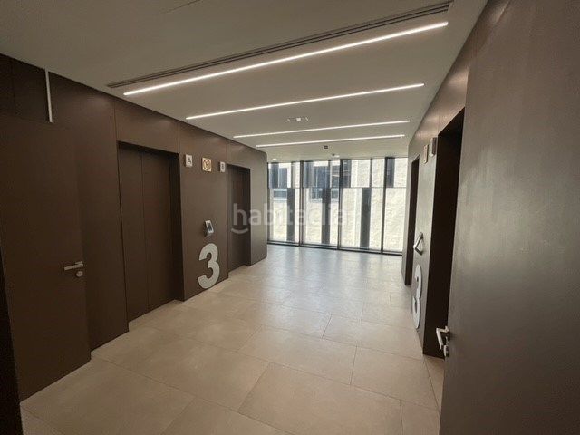 Foto fecd0449-0e14-4e5c-b372-b20d8bb66d07. Lloguer edifici a Poblenou Barcelona