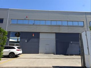 Rent Industrial building in Poligono can calderon