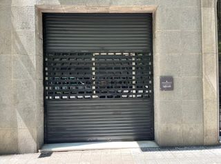 Local Comercial a COMTE D"URGELL 53