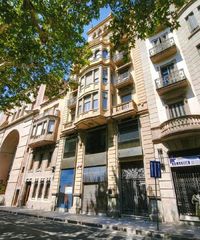 Edificio in Ferran 35