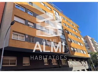 Lloguer Pis  Calle residencia. Piso en alquiler