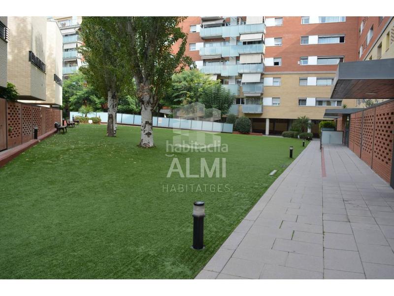 Foto be75647e-d3b1-489b-ac42-a4c28925b9bf. Affitto attico con riscaldamento piscina in Bon Pastor Barcelona