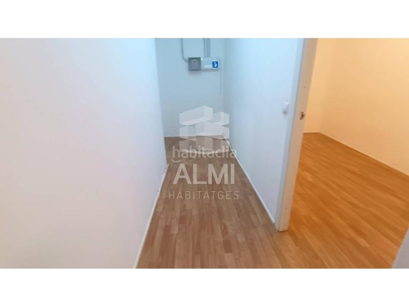 Foto 6ae2688f-2eae-4a97-97c2-11a9336360fe. Location local commercial dans Sant Andreu de Palomar Barcelona