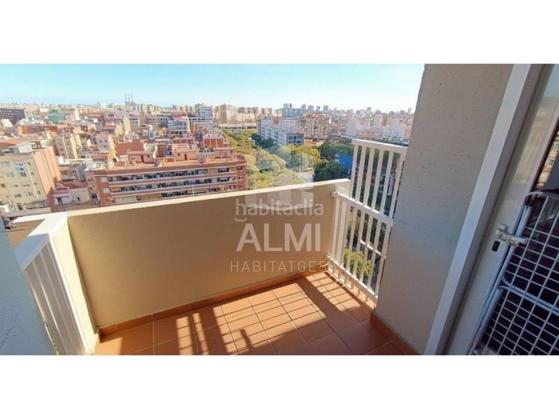 Foto 13aa5cde-6ece-47d2-a2a7-d66c4f3d065c. Appartement avec chauffage dans La Sagrera Barcelona