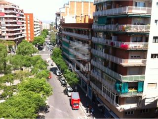 Flat  Calle gran de sant andreu. Piso en venta en la calle gran de sant andreu