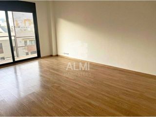Location Appartement  Calle residencia. Pis seminou, parquing i tràster en lloguer al carrer residencia