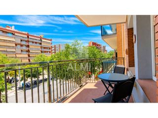 Lloguer Pis  Paseo torras i bages. Alquiler en el centro de sant andreu  amplio piso exterior con b
