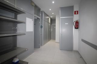 Local Comercial a Eixample-Horta Capallera. Local