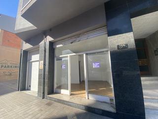 Lloguer Local Comercial a Poble Nou-Olivar Gran. Local