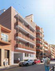 Aparcament cotxe a Creu de la Mà. Aparcamiento