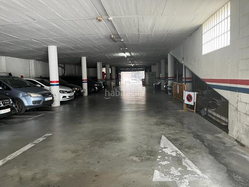 Foto 3e23ebc8-5029-41e5-9b29-e397d26b5ae8. Aparcament cotxe a Centre Figueres