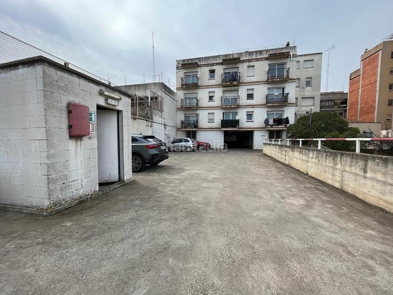 Foto a9473aff-7259-4a45-ae9e-545af34f242a. Aparcament cotxe a Centre Figueres