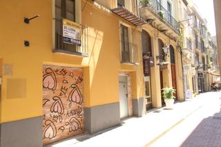 Lloguer Local Comercial a Centre. Local