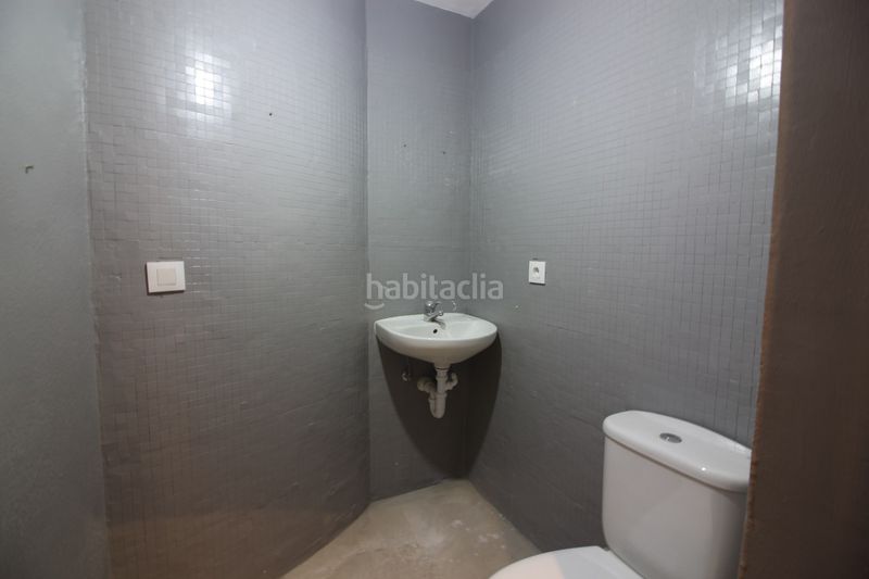 Foto 4e7916a3-877f-4e0f-8e73-1c89497779ec. Rent business premise in Centre Roses