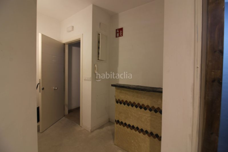 Foto 60339f2a-5383-4010-8ee9-cbc1d4e88200. Rent business premise in Centre Roses