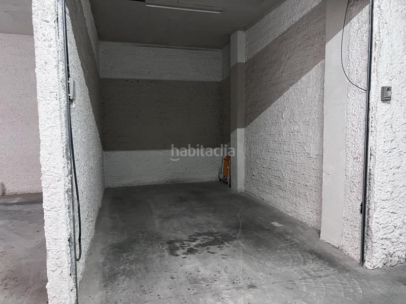 Foto ad00db02-9d6e-4e04-b34d-5769046c8acb. Parking coche aparcamiento en La Devesa Girona