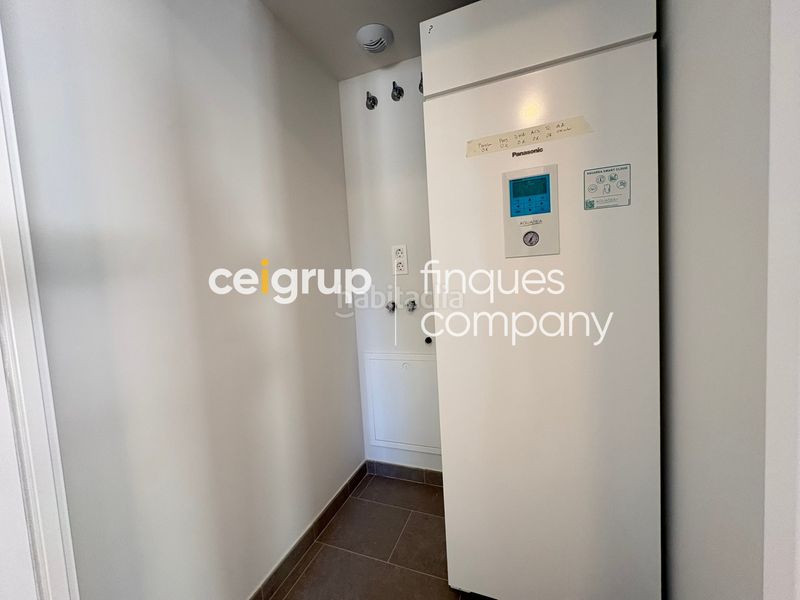 Foto a8630c9a-dd18-44d0-98da-47ee68cf2c8b. Planta baixa amb calefacció aparcament piscina a Girona