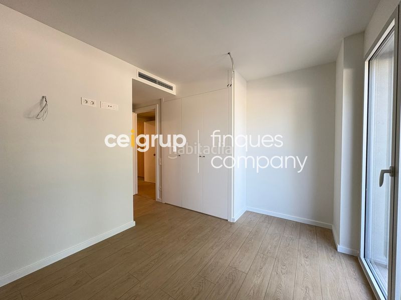 Foto c22e3f07-616b-48f0-a6a8-e2d3d97e7e89. Planta baixa amb calefacció aparcament piscina a Girona