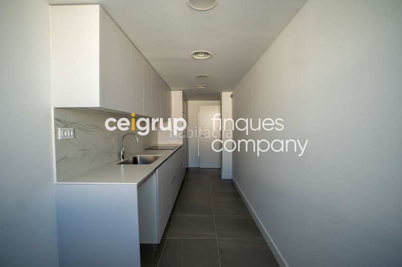 Foto e8a0598a-2b2b-4caf-88b9-3d717662fee9. Dúplex amb calefacció piscina a Montilivi Girona