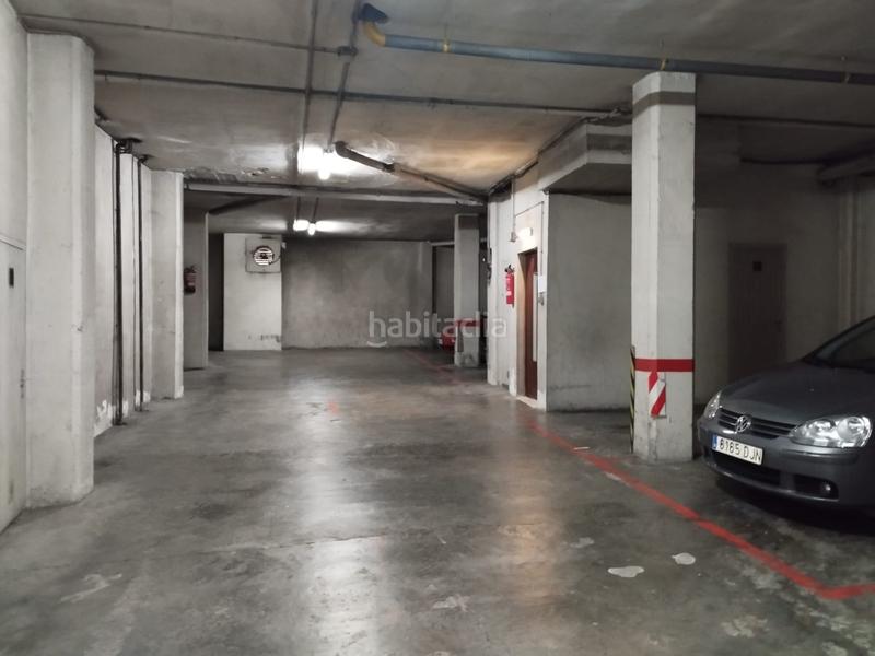 Foto fec86d97-0a9b-4757-8ecb-64988d0d7b89. Parking coche aparcamiento en Eixample-Horta Capallera Figueres