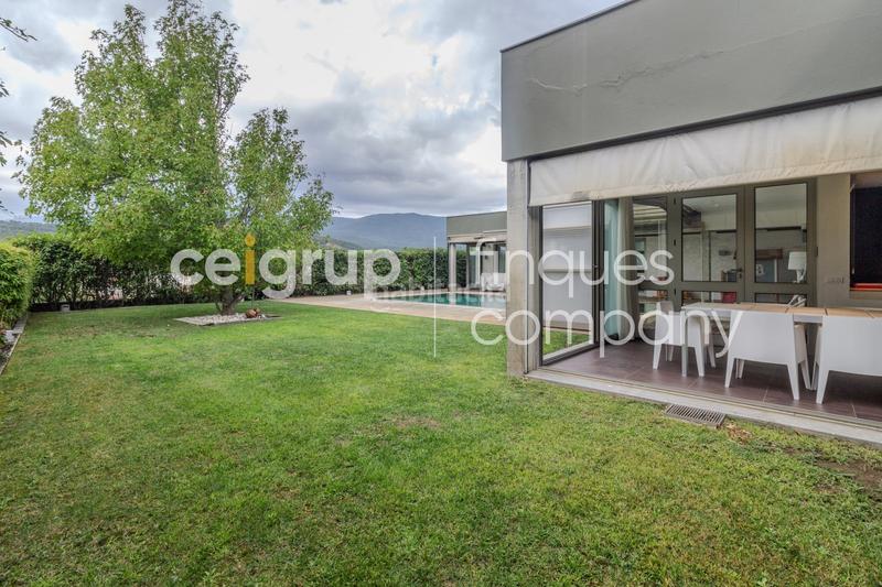 Foto b132279a-4846-41b2-a7e8-e8e50ca8faa0. Chalet casa chalet en Jonquera (La)