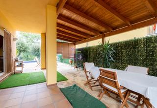 Chalet en Aiguaviva. Casa chalet